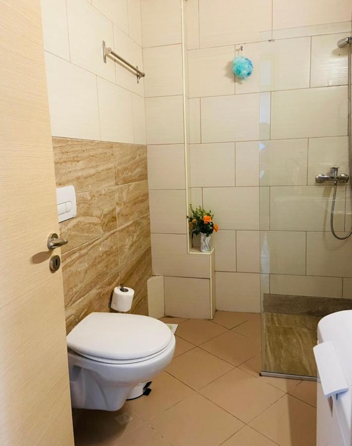 Iraa'S Apartment Саранде Екстериор снимка