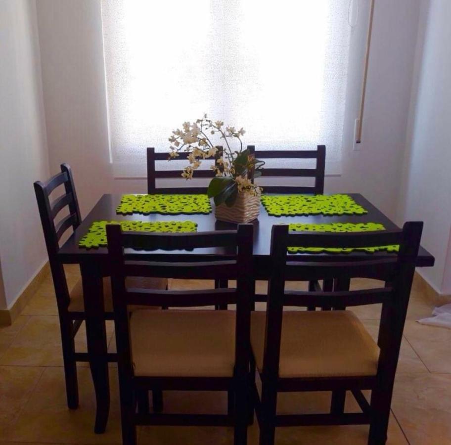 Iraa'S Apartment Саранде Екстериор снимка